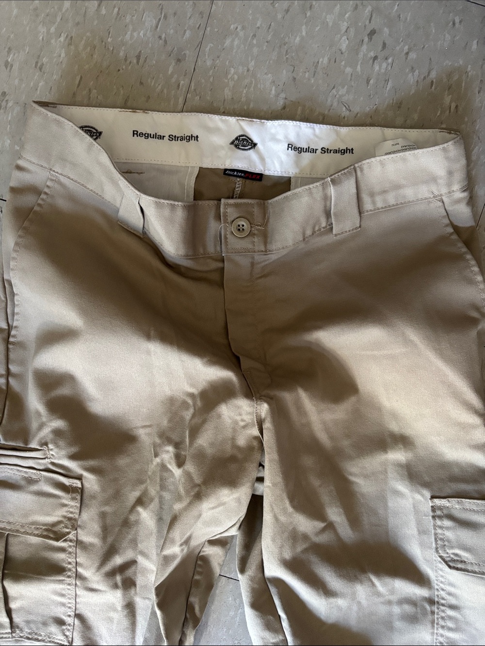 Dickies Men’s Cargo Pants in Tan
